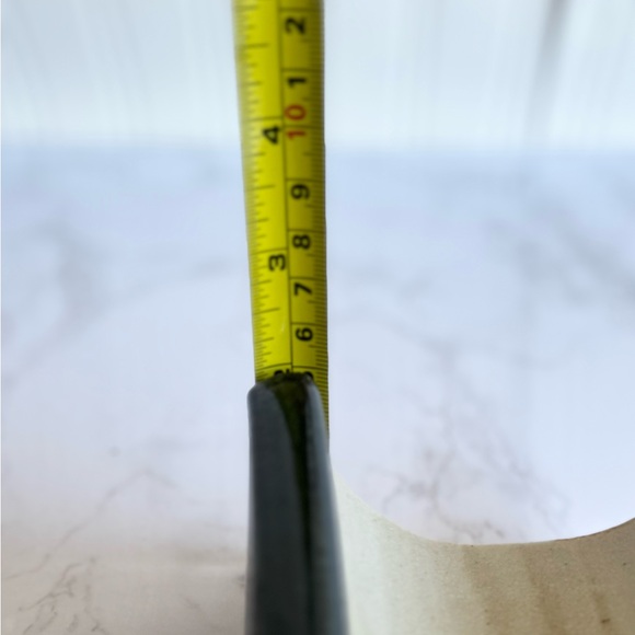 Unique Floral Long Pottery Dish - Picture 7 of 7